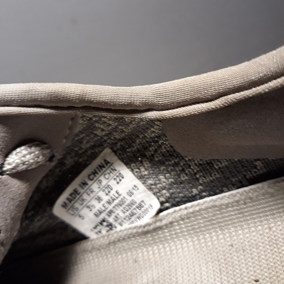 AQ2660 yeezy boost 350 moonrock size 6.5 womens - Picture 7 of 8